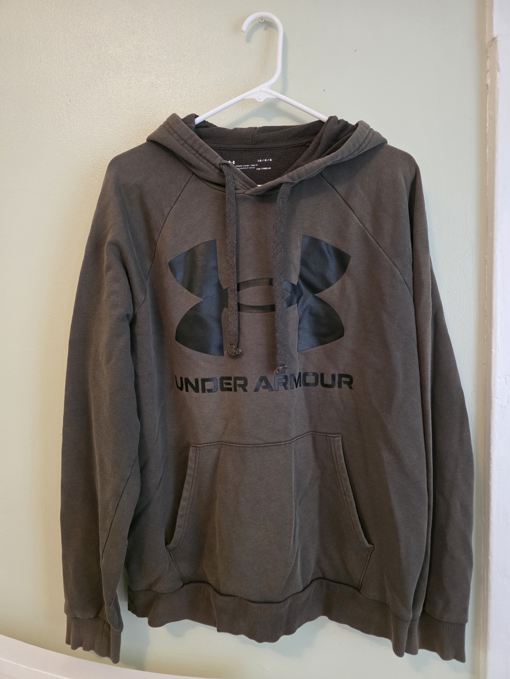 Under Armour Men's Olive Green Pullover Hoodie